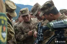 高原战士疑似领新枪，或为191式精确射手型，曾现身空降兵手中图片