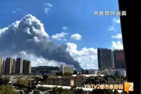 火灾扑救持续至深夜！经开区物流园不少商户损失惨重，调查工作正在进行图片