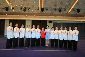 十四运群众展演太极拳刚柔并济 上海武术爱好者硕果累累图片