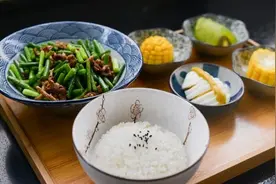 乙肝禁忌3大食物：能不吃就别吃了！图片