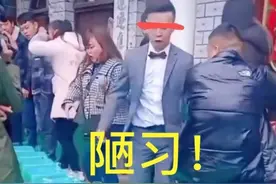 贵州：苗族村民办喜宴摆拦门酒，亲友打开碟子都笑弯了腰图片