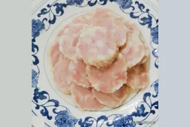 江苏大爷在自己家里炒菜24年，没有菜单和价格，环境恶劣还吃得欢图片