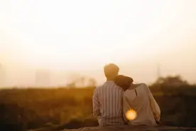 一个二婚女人的醒悟：这个年纪，男人娶你只有三个目的图片
