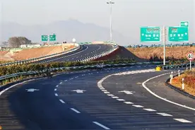 为何二广高速曾“人见愁”？车主：跑一次罚一次，钱再多也顶不住图片