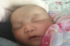 宝宝怕冷不怕热？新生儿的第一个夏天该怎么过？有几件事要做好图片