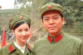 国家一级演员何政军，结婚几十年却无一绯闻，他的妻子究竟是何人图片