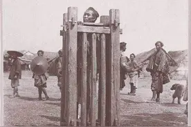 老照片上的满清十大酷刑之站笼，受刑者九死一生图片