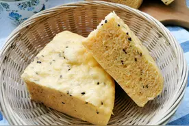 入秋后，红薯用来做发糕，松软香甜，不塌陷不黏牙，比蛋糕好吃图片