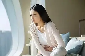 痛经女孩看过来，妇科医生教你正确认识痛经图片