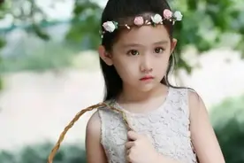 孙怡的“女儿”长大了，10岁像极了赵丽颖，网友：等你长大！图片