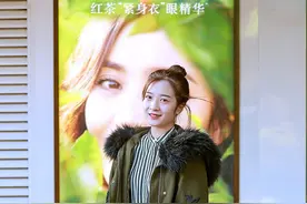 街拍：三里屯潮拍，潮人的不二选择，普通人也能驾驭的时髦穿搭图片