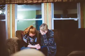 会哭的女生和恋人感情更好？心理学教你几招哭出幸福感图片