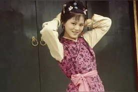 《红楼梦》我们误读了花袭人这朵解语花，她是曹公爱人以德的体现图片