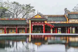 模仿故宫而建的顺化皇城，是越南现存最大建筑群，被评为世界遗产图片