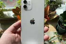 iPhone 12 上市，溢价近 3000 元图片