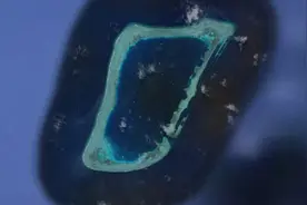 航拍半月礁，南沙群岛中的“海公”，我国最早80年代登陆图片