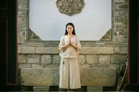 要想生活过得去，不妨多读读这两句话，彻悟《心经》的智慧图片