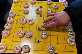 项羽射了刘邦一箭，刘邦没死，此后象棋多了条“不成文的规定”图片