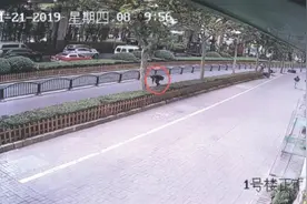 为揽生意 修车行老板在非机动车道放置刀片获刑三年半！图片