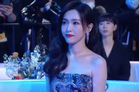 唐嫣坐姿上热搜了，这才是富养女儿的最佳方式，一般父母学不来图片