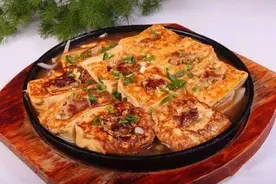 美食分享：锅塌豆腐、肉末烧豆腐、家常麻婆豆腐的简单做法图片