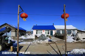 隐藏在东北深山的小屯子，因冷一夜爆红，外出村民返乡靠冷发家图片