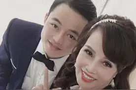 ​越南63岁老妇与27岁小伙结婚1年仍甜蜜，为变年轻已花15万整容图片