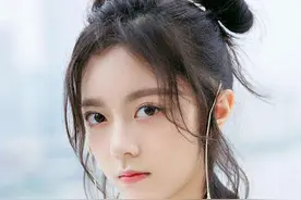 赵今麦马拉松照被网友疯传，离开美颜的她，18岁长这样是认真的？图片