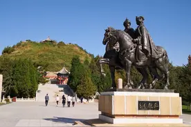 归绥八景之青冢拥黛图片