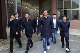 雷军贵州品尝茅台引发热议，小米茅台准备要搞事情？视频封面