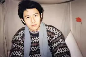 我看完了郑钧近10年的微博，发现他是个活得很明白的人图片