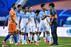 土帅之殇！从王宝山到李霄鹏 两大土帅为何会在争议中下课？图片