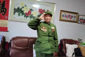 援朝老兵黄凯观看《长津湖》后泪眼朦胧——“那段刻骨铭心的历史，是我一生抹不去的记忆……”图片