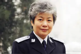 李玫瑾：长期缺少父亲陪伴的孩子，长大后这4种缺陷就越明显图片