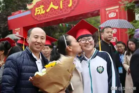 不断缔造“高考神话”的衡水中学，成功秘诀何在？听听校长怎么说图片