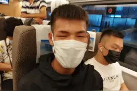 高铁站惊险15分钟，河南小伙的善举温暖了无助的大姐图片
