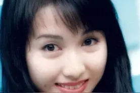 50岁黎姿近照曝光，身姿曼妙似少女，网友：她的故事，很精彩图片