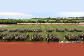 四川省绵阳实验高中：少年无畏烈日，汗水浇灌成长图片
