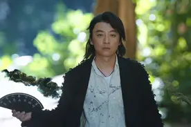 《司藤》白金在里面起了什么作用？他是苅族，为何不帮司藤？图片