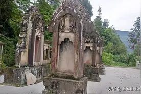 巴中通江：洪口镇古宁寨刘氏古墓很独特图片