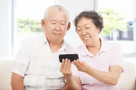 为了研究性生活的最佳频率，美国心理学家们进行了一项大胆的实验图片