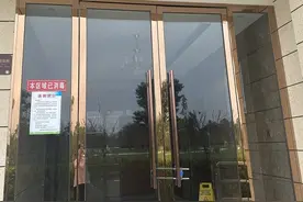“朝九晚五”开放，公厕也搞衙门作风？图片