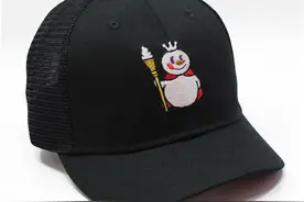 山东碧海同蜜雪冰城合作——为部分蜜雪冰城奶茶店提供服装图片