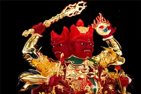 女娲娘娘造人，原本有3只天眼？传说中都谁开过天目？包公竟上榜图片