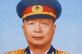 聂荣臻报告：引导敌机轰炸您住所的特务抓获了，毛主席：是谁？图片