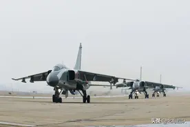 战鼓催征飞鸣镝 闻令而动气如虹图片
