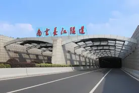 明天这个时间，千万别走隧道！图片