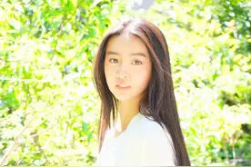木村家姐妹Cocomi  Kōki的居家互拍，长发飘飘的样子都很美图片