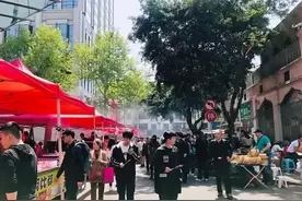 成博所在的小河街是个什么样的所在？图片