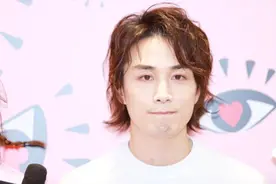 李承铉翻红：“斯文败类”式气质如何魅惑人心？图片